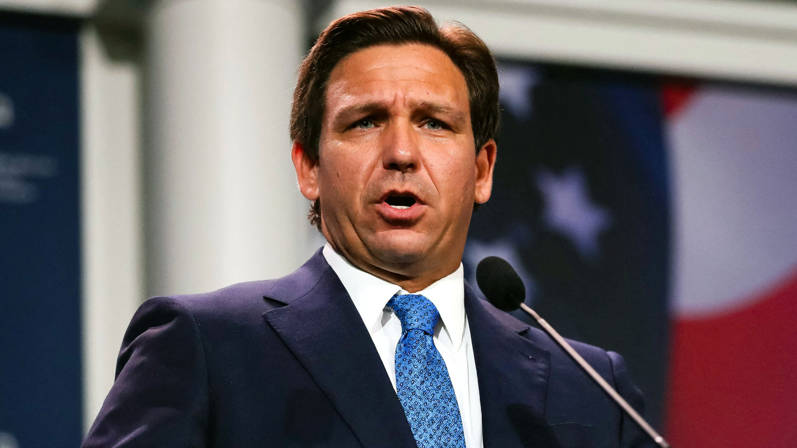 DeSantis Holds Massive Lead Over Trump In 2024 Matchup, Poll Shows