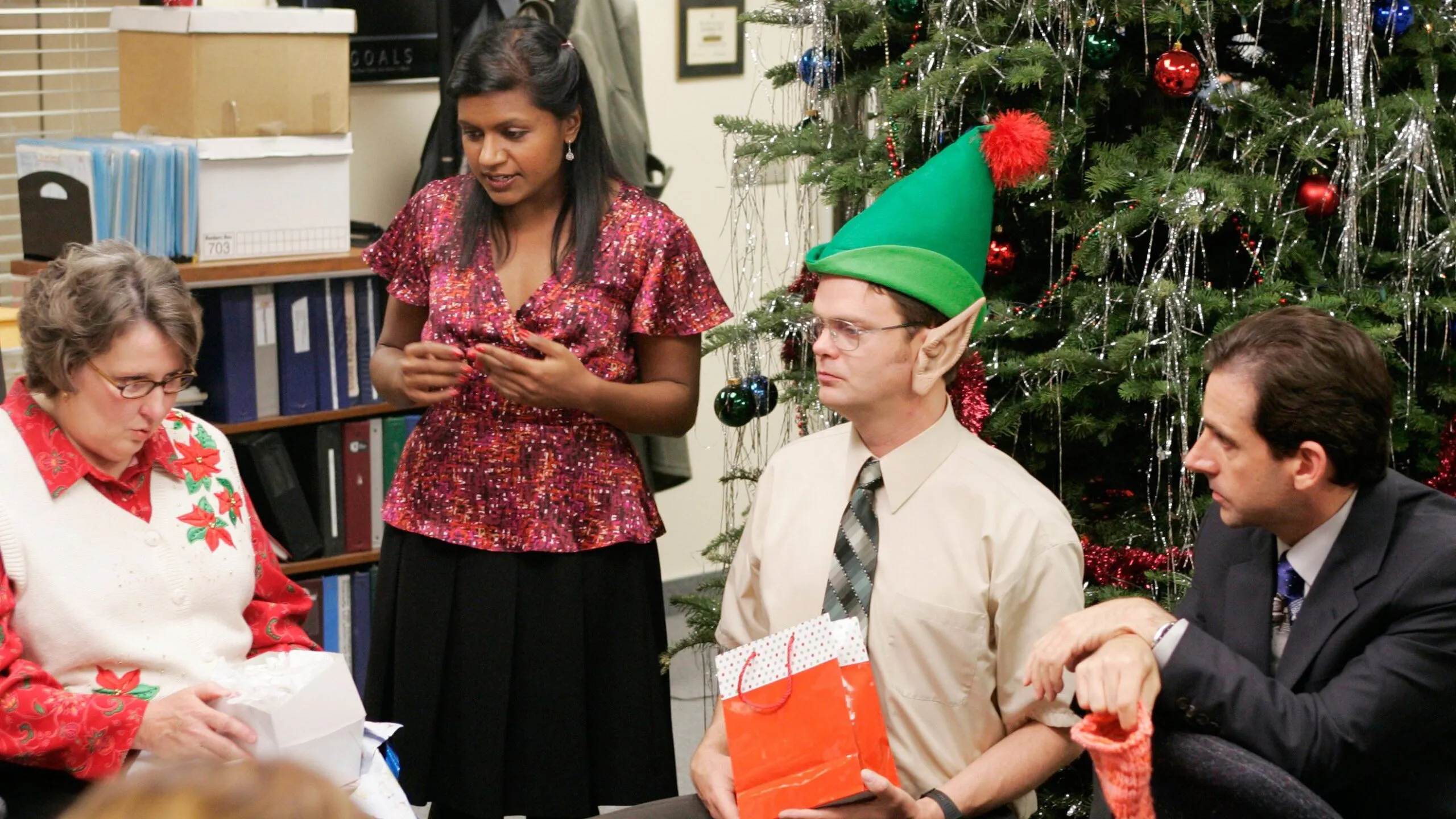 Mindy Kaling Says ‘The Office’ Is ‘So Inappropriate Now’ And Most Characters ‘Would Be Canceled’