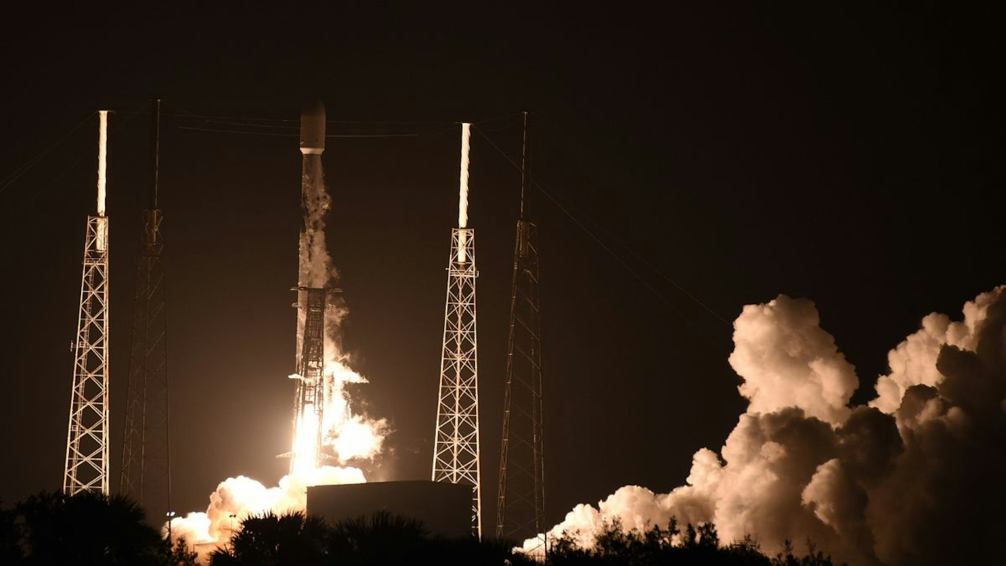 A SpaceX Falcon 9 rocket launches the HAKUTO-R Mission 1 from pad 40 at Cape Canaveral Space Force Station on December 11, 2022 in Cape Canaveral, Florida.