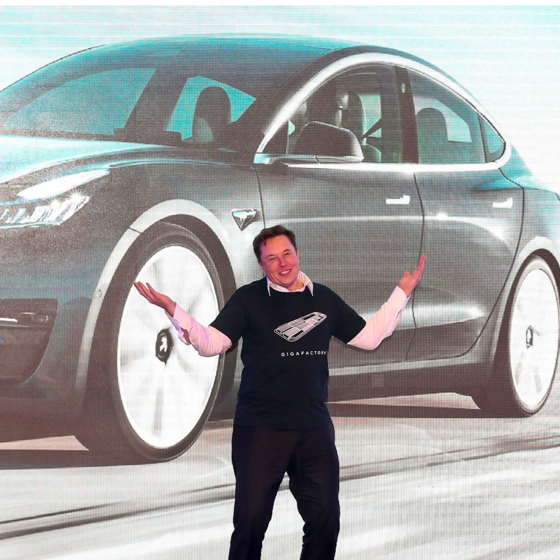 Tesla Owner Concerned His Virtue-Signaling Car Has Become A Vice Because Elon Musk Supports Free Speech
