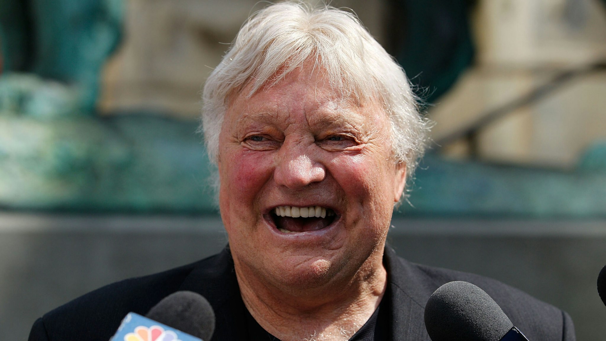 CHICAGO - MAY 26: Former Chicago Blackhawks star and Hall of Famer Bobby Hull meets with reporters in front of a lion sculpture sporting a Blackhawks helmet in celebration of the Blackhawks appearence in the Stanley Cup Finals against the Philadelphia Fylers at the Art Institue of Chicago on May 26, 2010 in Chicago, Illinois. The lion sculptures, by artist Edward L. Kemeys, were installed at the Michigan Avenue entrance to the museum in 1894.