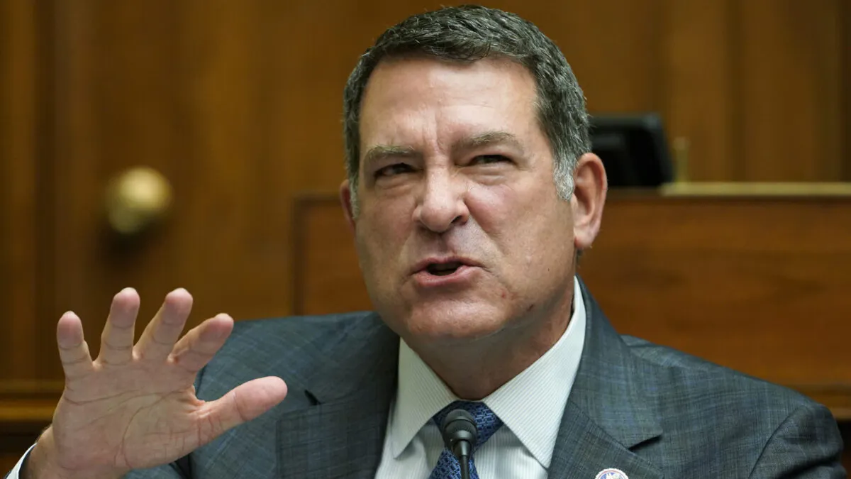 Mark Green Edges Out Dan Crenshaw To Lead Homeland Security Panel