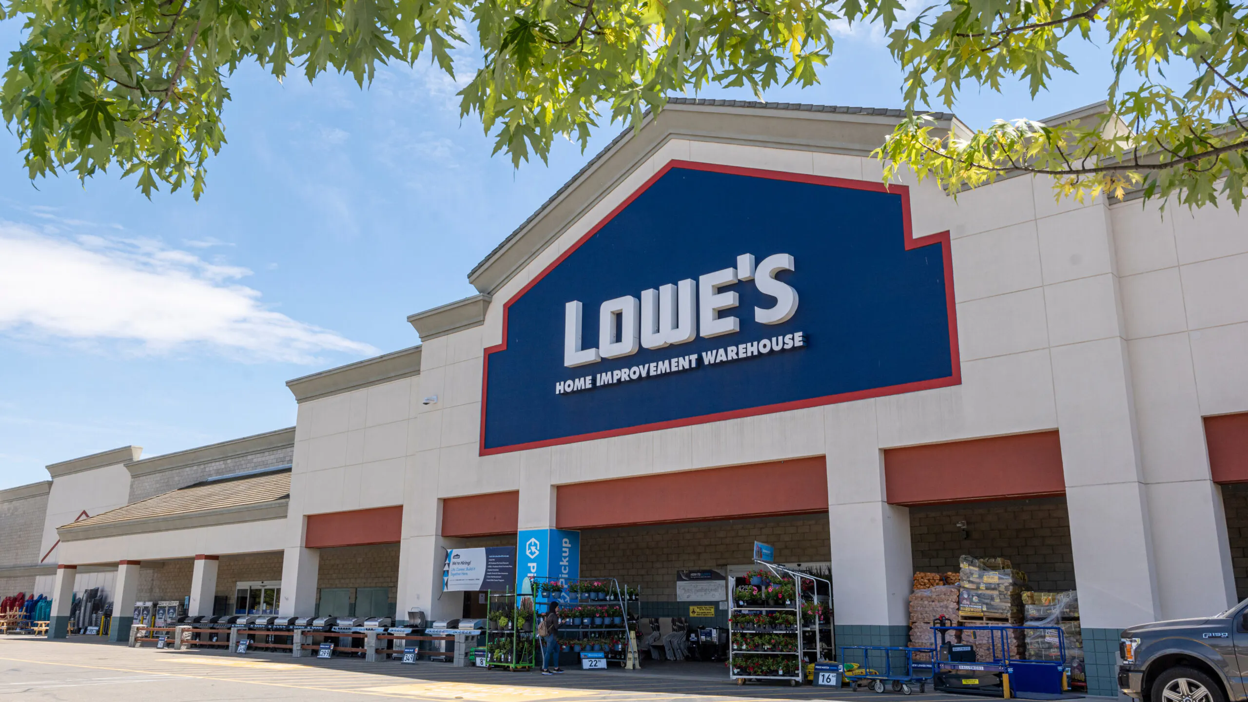 Lowe’s Successfully Tests Way To Stop Retail Theft Without Locking Down Products