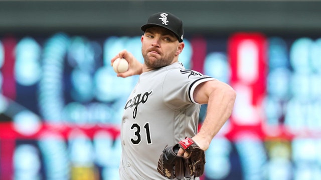 MINNEAPOLIS, MN - APRIL 24: Liam Hendriks #31 of the Chicago White Sox delivers a pitch against the Minnesota Twins in the ninth inning of the game at Target Field on April 24, 2022 in Minneapolis, Minnesota. The Twins defeated the White Sox 6-4 in ten innings.