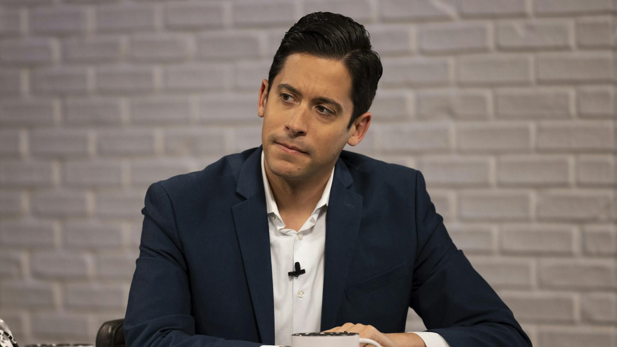 FF23B48F-DBD8-4160-9A51-DDA0F92BD911