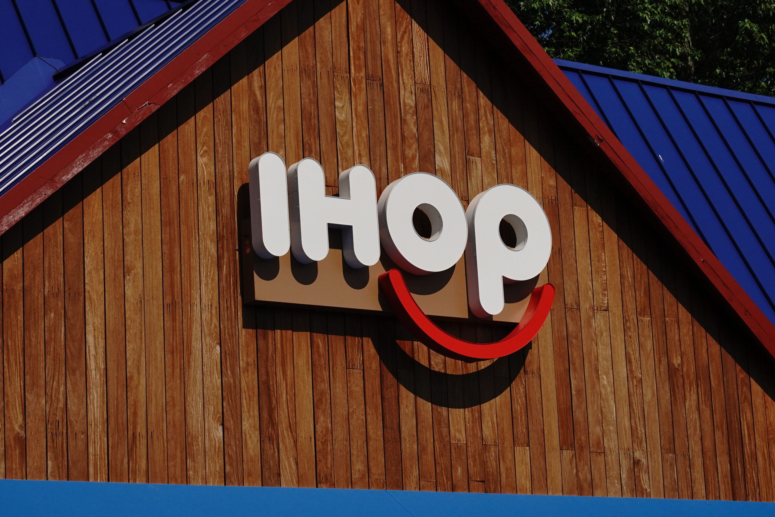 Two Virginia Inmates Arrested At IHOP After Digging Hole Through Cell Wall Using Toothbrush, Metal Object To Escape