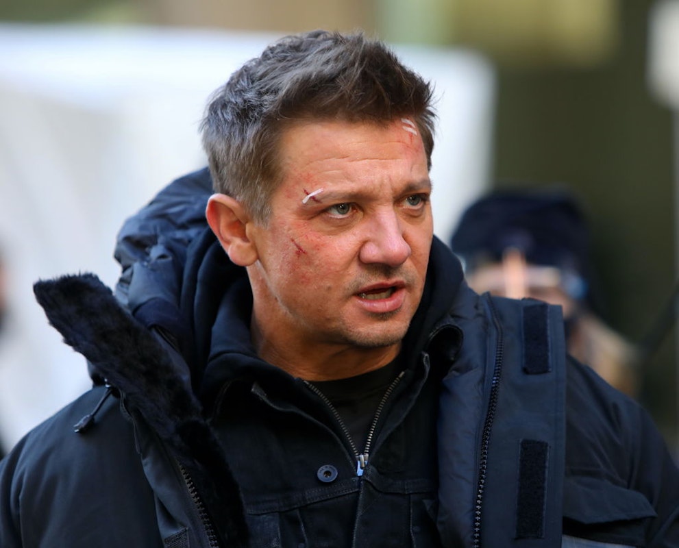 Grit Nguts Jeremy Renner Shares First Video Of Him Walking Since