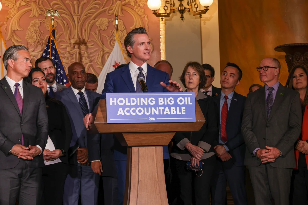 Newsom Signs Bill Banning Oil Company ‘Price Gouging’