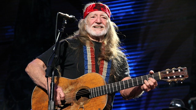 Willie Nelson performs during Farm Aid 2009 at the Verizon Wireless Amphitheater on October 4, 2009 in St Louis, Missouri.