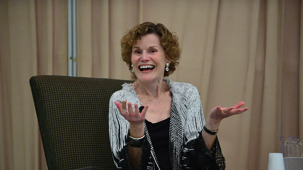 Iconic Coming-Of-Age Author Says She’s ‘100%’ Behind JK Rowling — Apologizes Almost Immediately