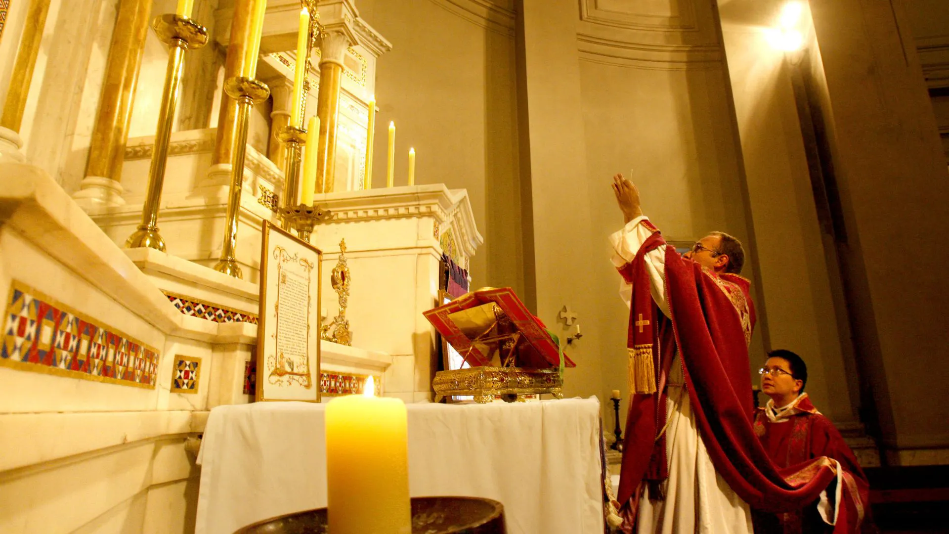 ‘See For Yourself’: Popular Traditional Catholic Twitter User Invites FBI Agents To Attend Latin Mass