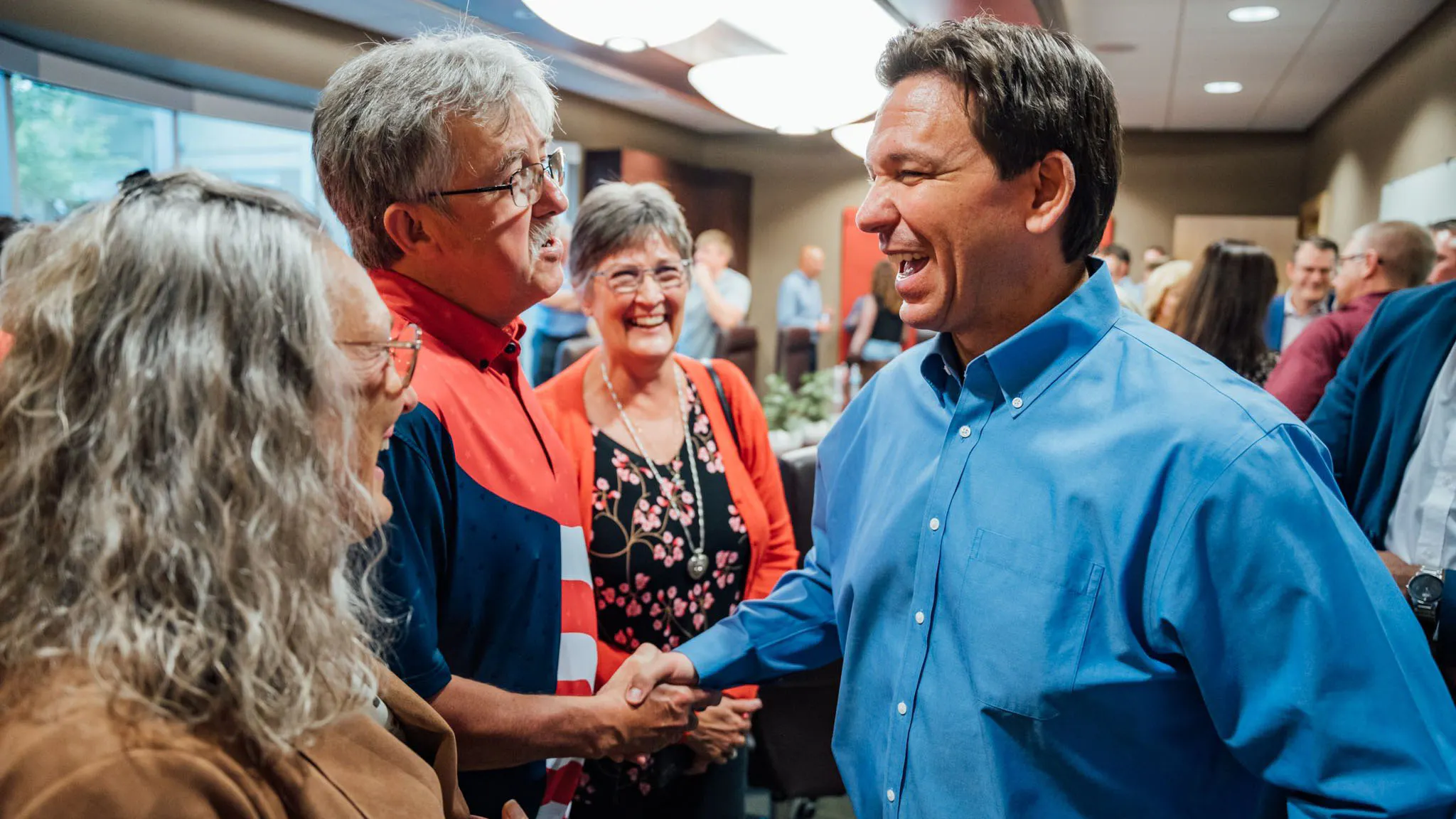 DeSantis Arrives In Des Moines For Unplanned Stop To Meet Conservatives After Trump Cancels Rally Over Weather