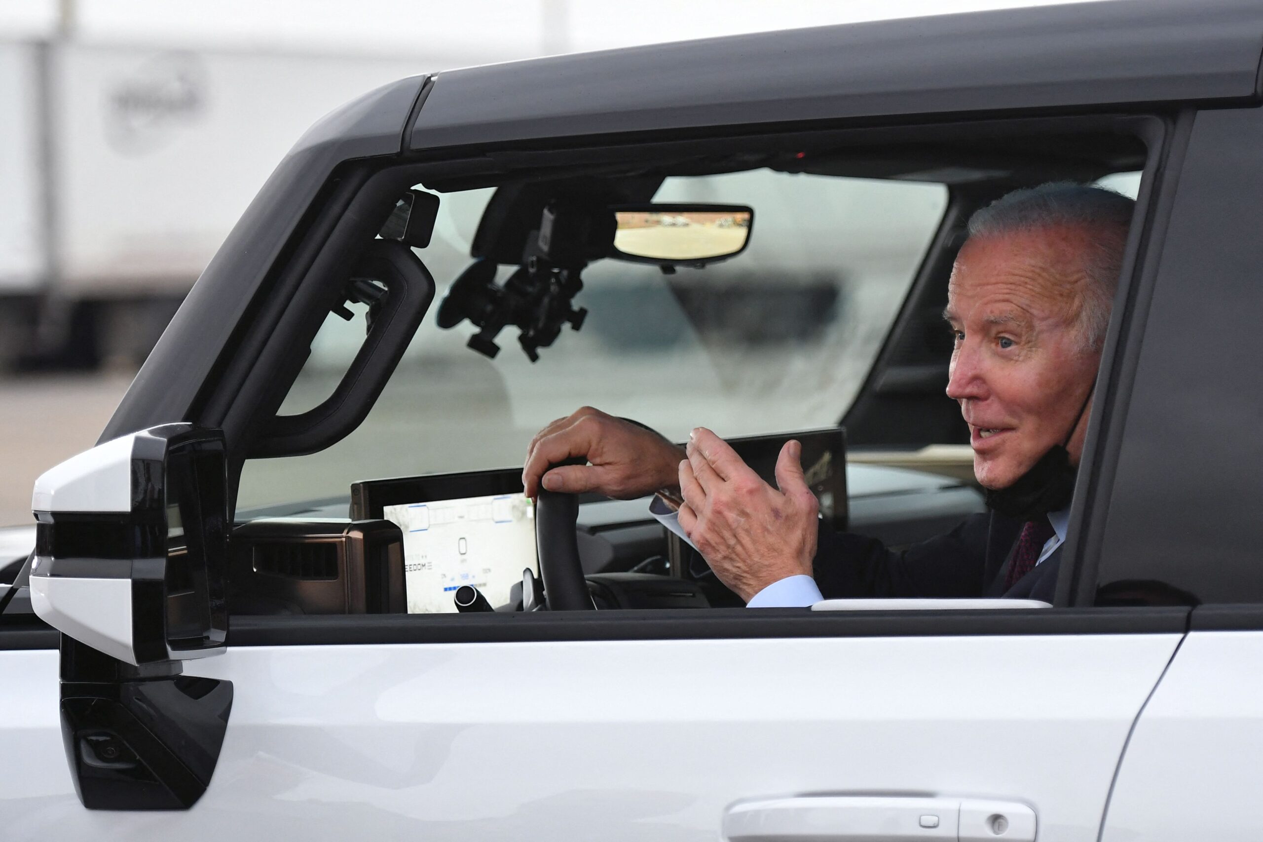 Auto Union delays endorsing Biden over EV policies.