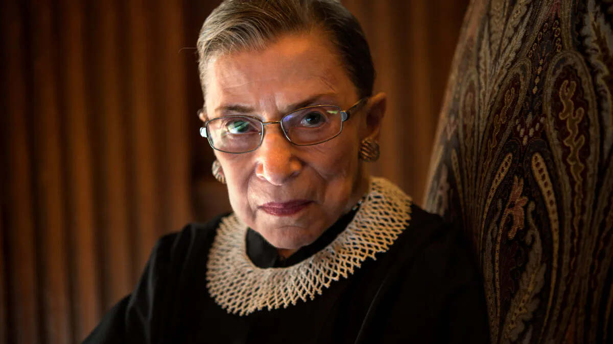 ‘How’d That Work Out?’: CNN Throws RBG At Top Senate Dem Over Feinstein Debacle