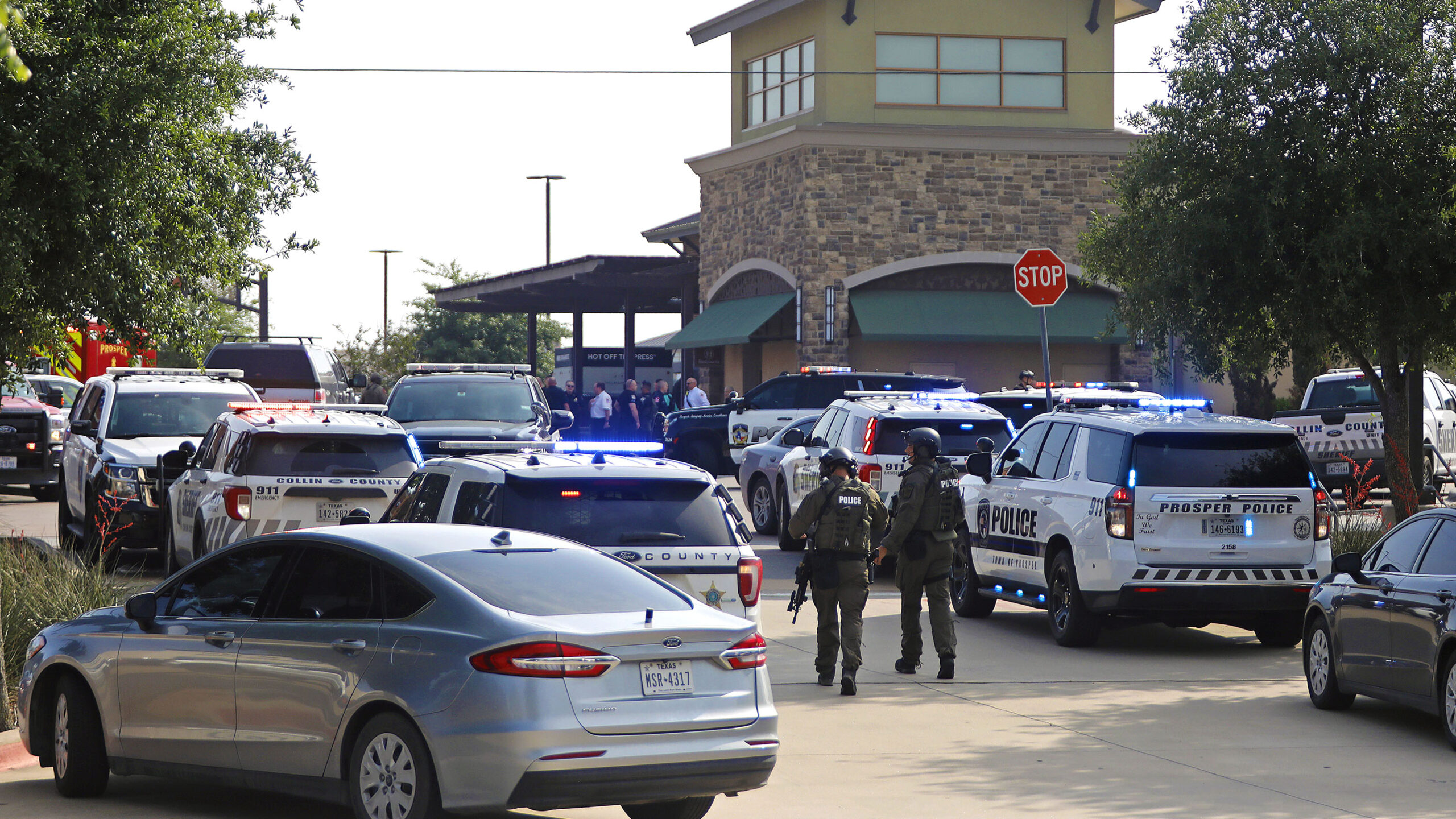 Texas mall shooter was a security guard; family required translator for police communication.