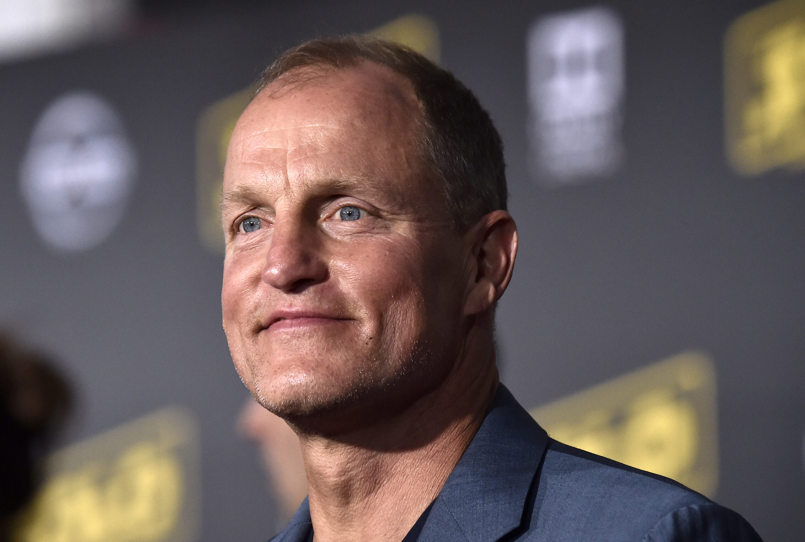 Woody Harrelson unfazed by ‘SNL’ backlash, ignores criticism.