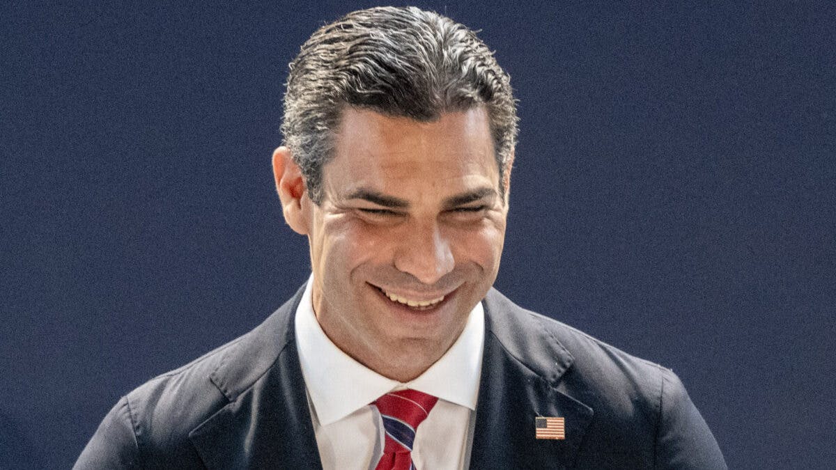 Francis Suarez Repeatedly Dodges Questions On Building The Border Wall 