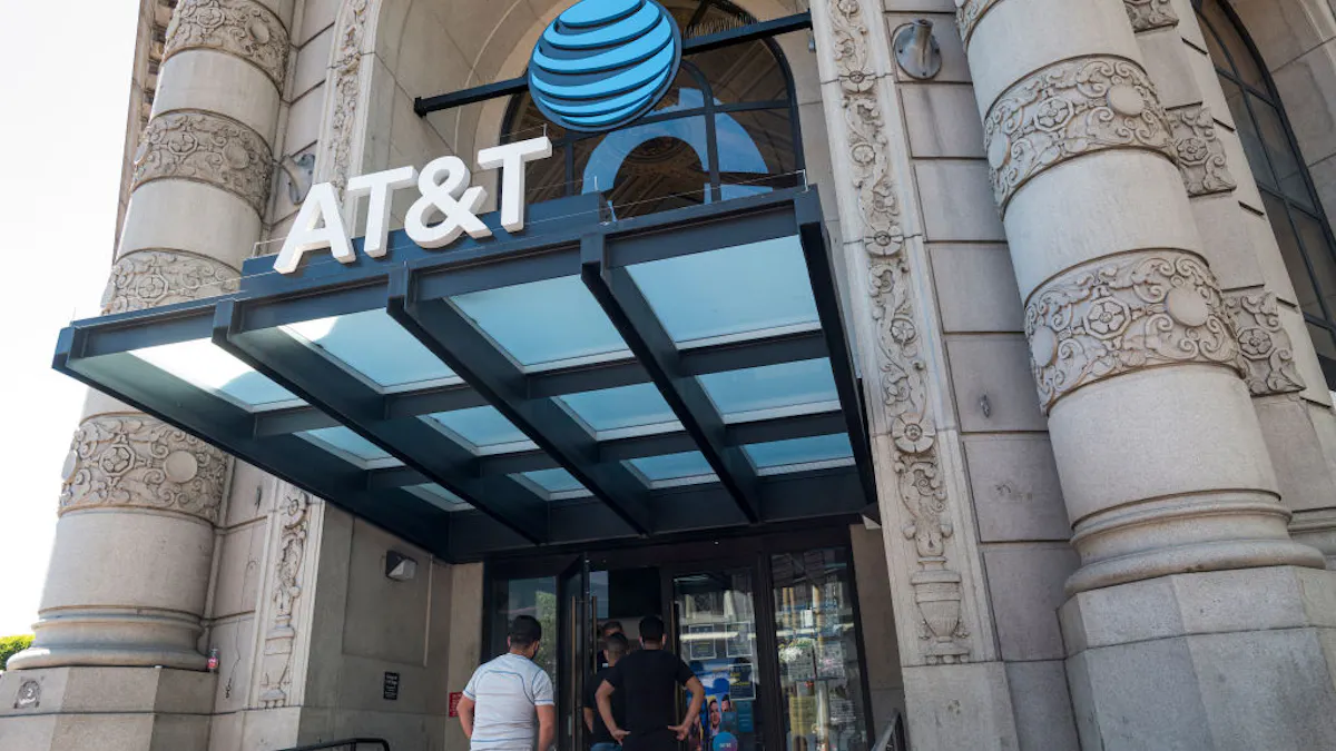 AT&T Closing Flagship Store In Downtown San Francisco