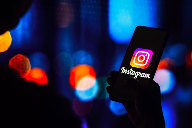 BRAZIL - 2022/10/17: In this photo illustration, the Instagram logo is displayed on a smartphone screen. (Photo Illustration by Rafael Henrique/SOPA Images/LightRocket via Getty Images)