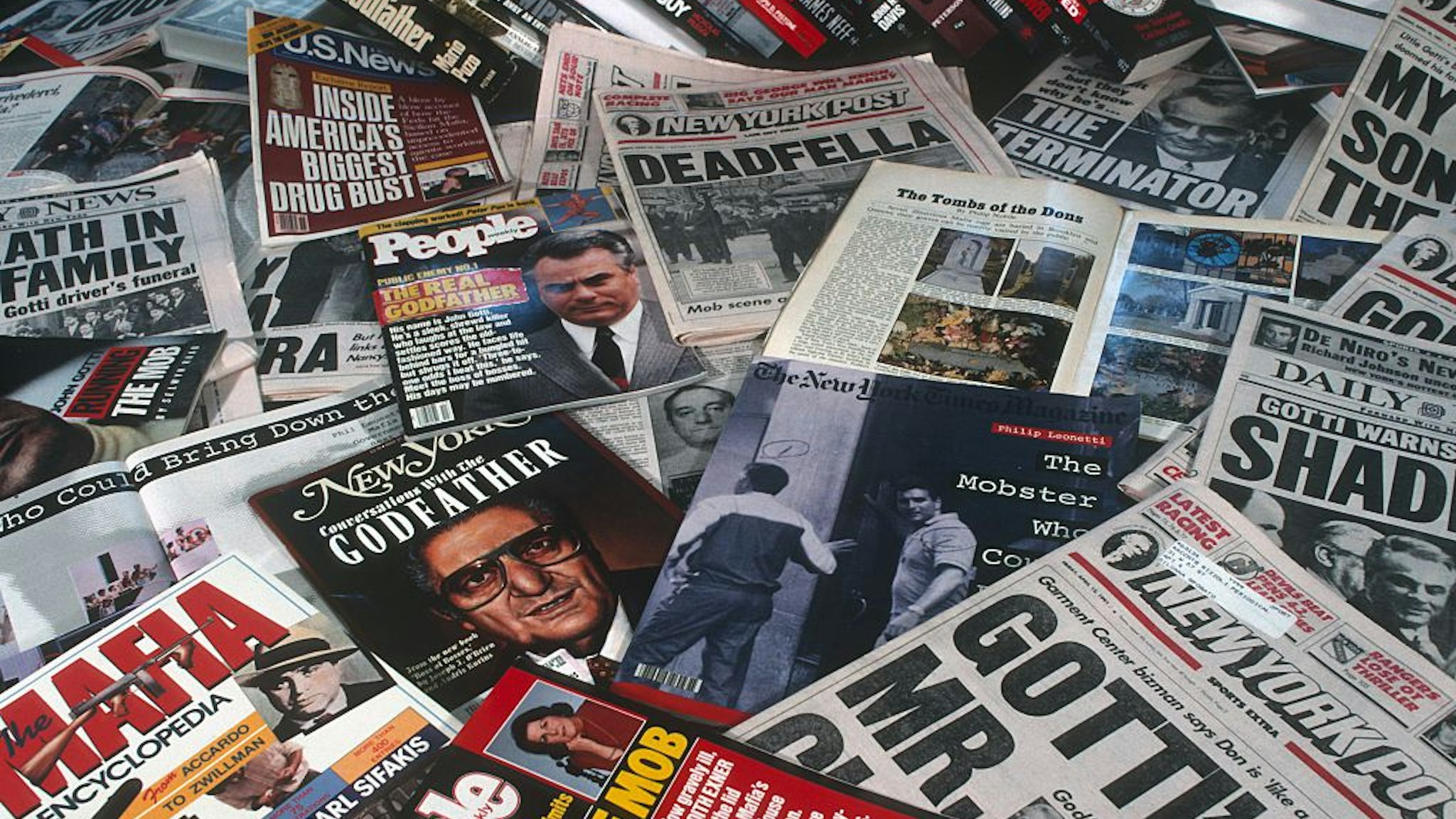 NEW YORK, NY - JUNE 1: Newspapers and Magazines about Mafia on June 1, 1991 in New York, New York. (Photo by Santi Visalli/Getty Images)