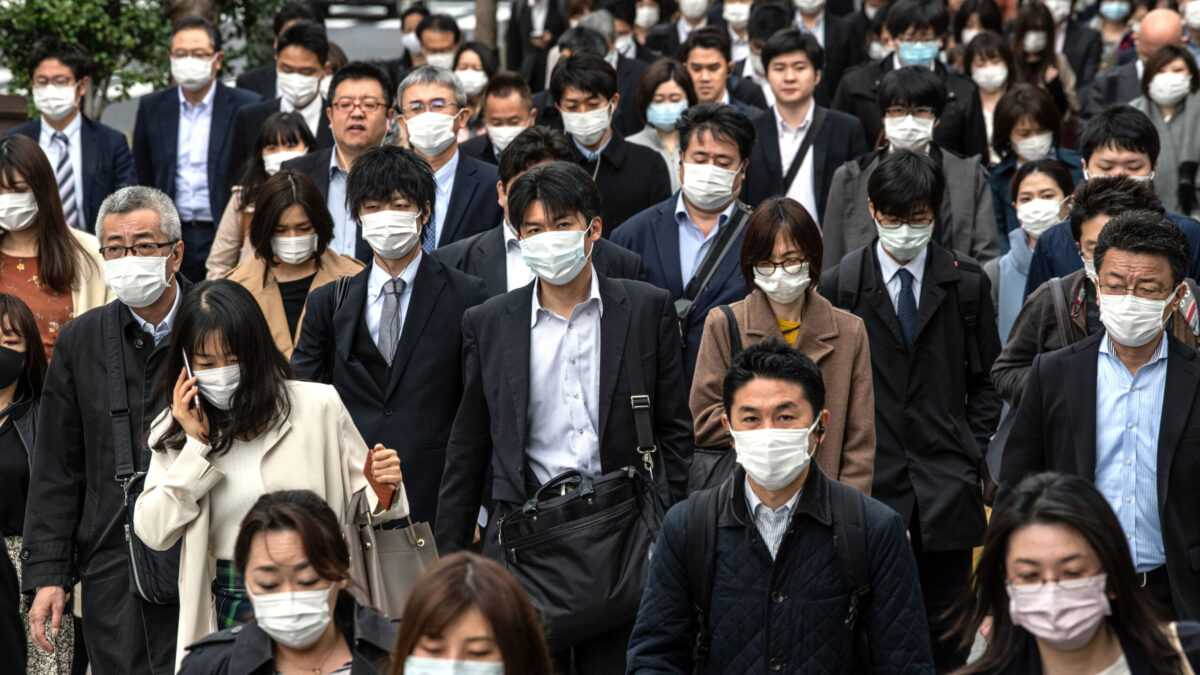 Japanese people are taking smile classes due to prolonged mask-wearing.