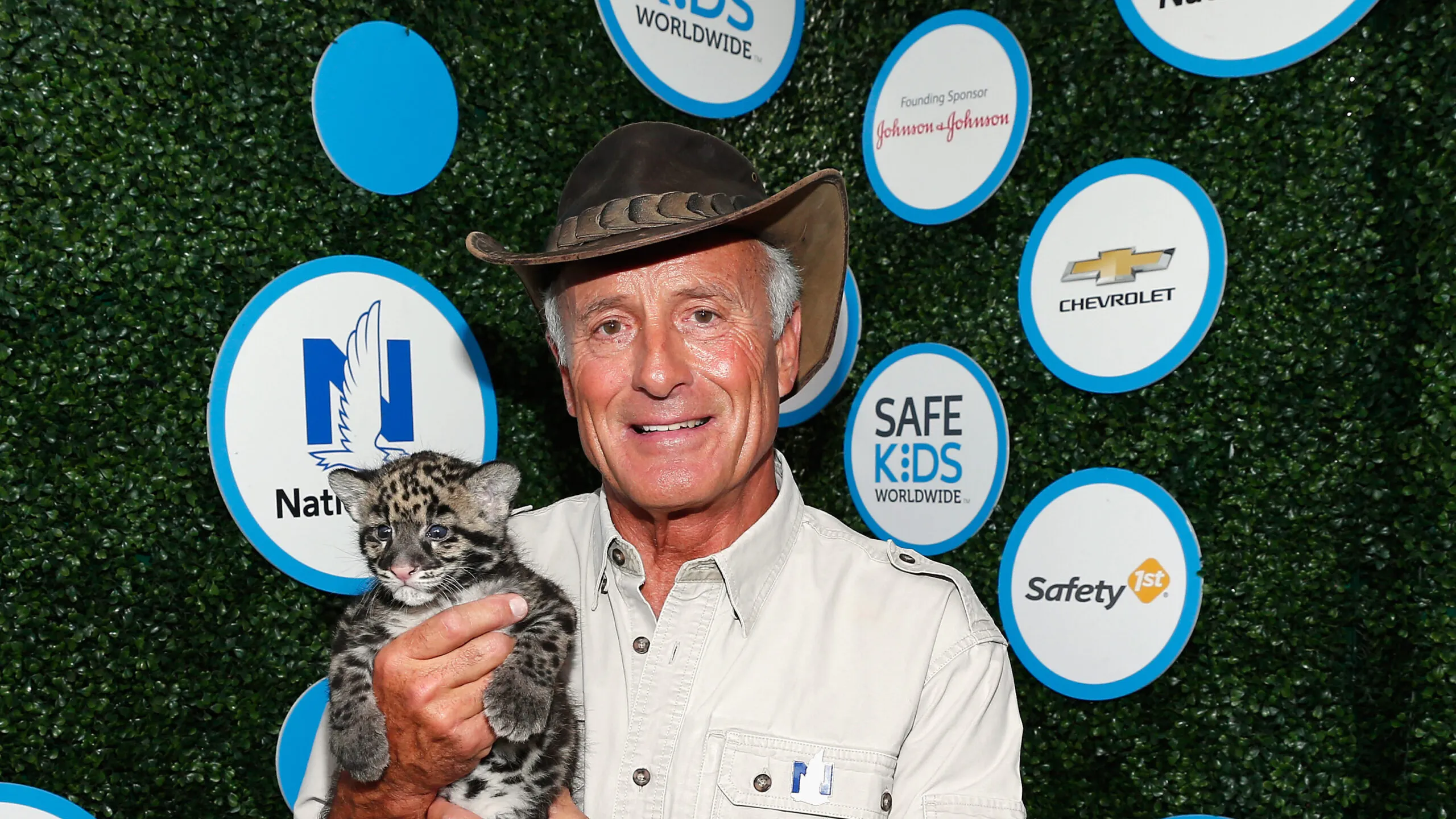 ‘Jungle Jack’ Hanna’s Family Reveals He Has ‘Advanced’ Alzheimer’s: ‘Real Hard Some Days’