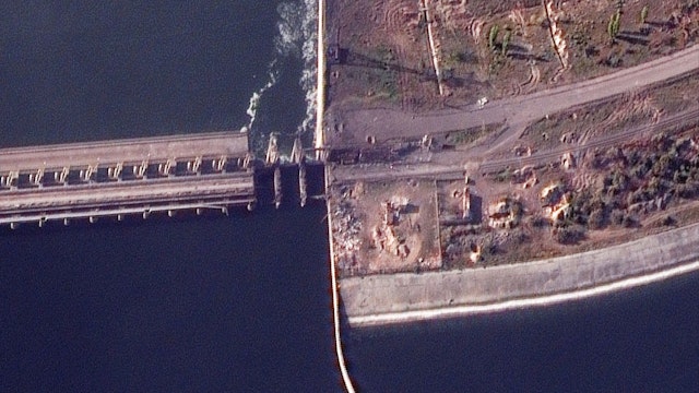 NOVA KAKHOVKA DAM, UKRAINE -- NOVEMBER 11, 2022: 08 Maxar closer view satellite imagery of the damage to the Nova Kakhovka Dam, Ukraine. Please use: Satellite image (c) 2022 Maxar Technologies.