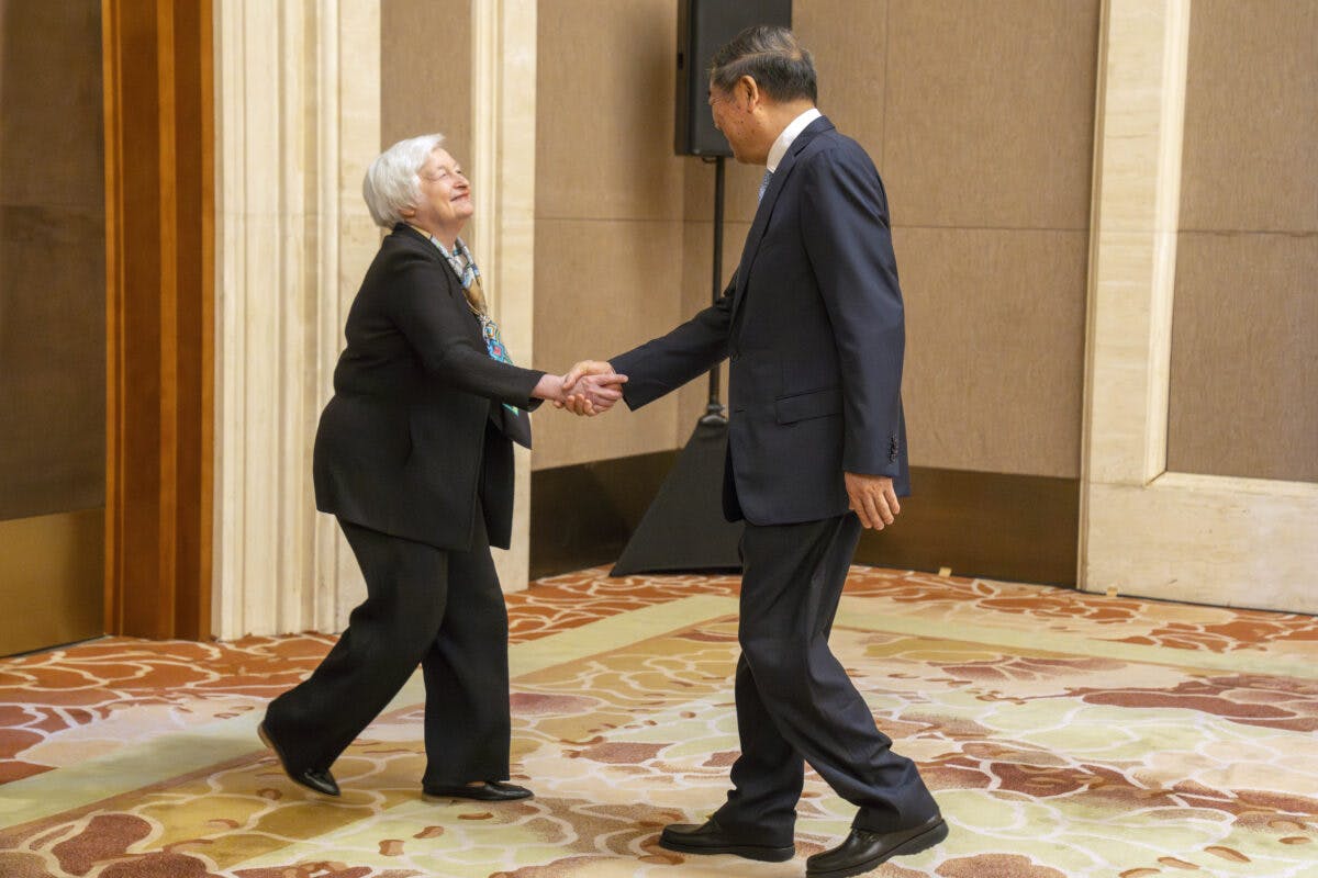 NextImg:Treasury Secretary Ripped For Bowing To Chinese Official