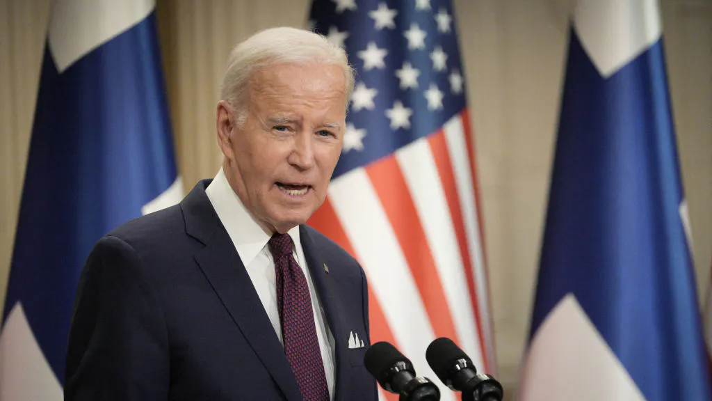 Biden Brags About Americans’ Real Wages. Twitter’s Community Notes Levels Him.
