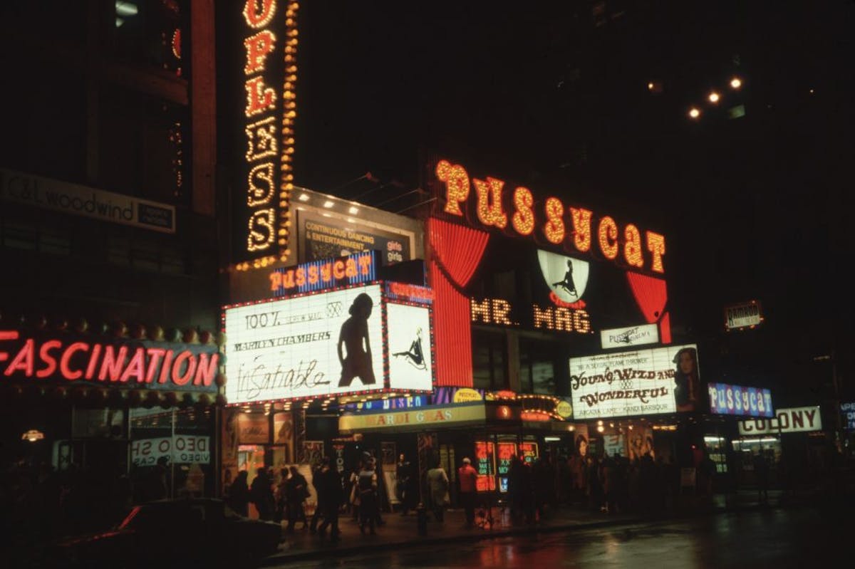 NextImg:NYC Avenue Reportedly Overrun With Prostitutes Soliciting In Broad Daylight, Propositioning Kids: ‘Police Do Nothing’ 