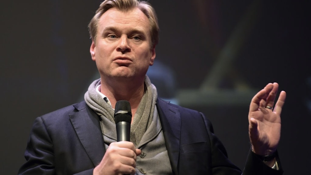 TecMundo no LinkedIn: Diretor Christopher Nolan não usa celular e