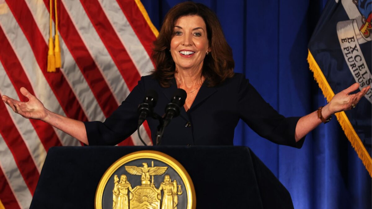 NY Gov Hochul Eases Rules for Undocumented Individuals to Secure Government Jobs