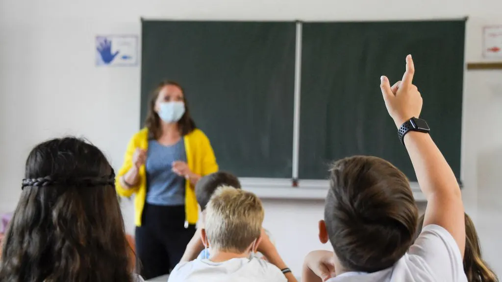 Three School Board Members In Washington Ousted After Defying Mask Mandate