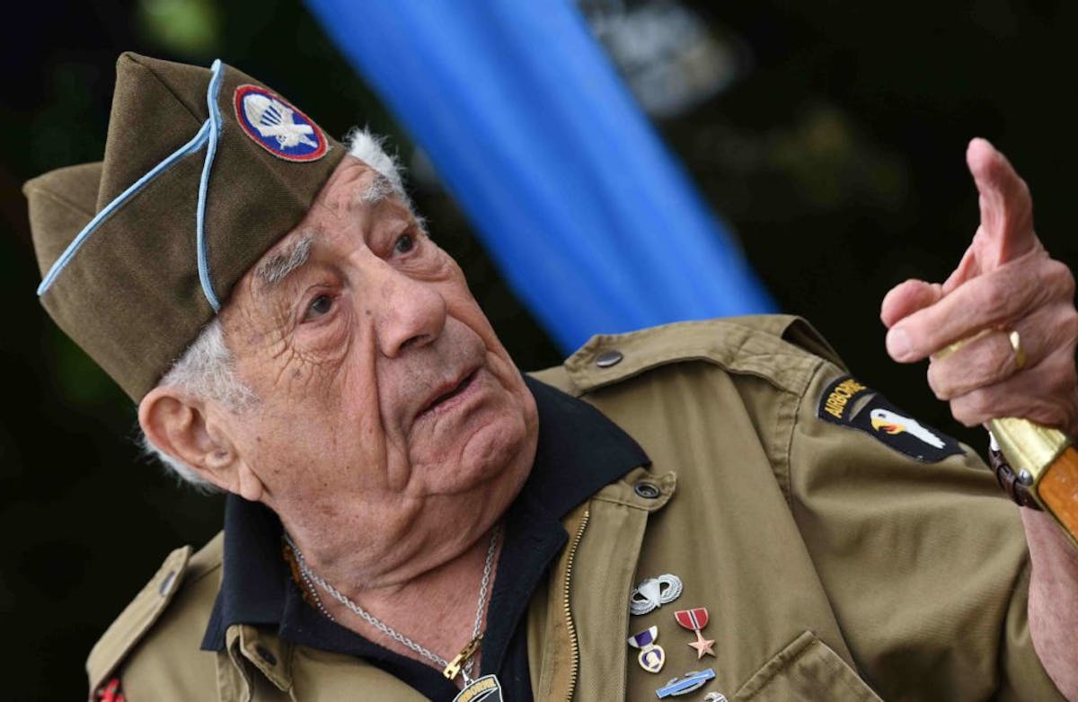 NextImg:World War II Hero Famous For ‘Airborne Beer’ Dead At 98