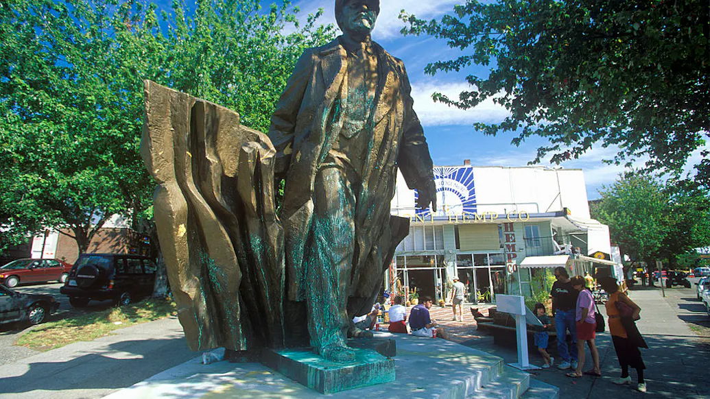 Seattle Times Editorial Board Member Fired After Comparing Lenin And Hitler On Twitter