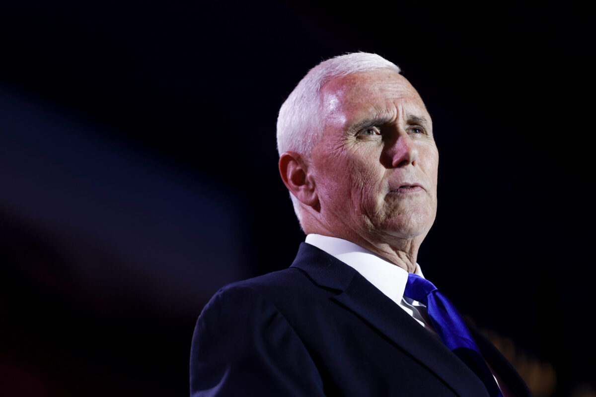 Mike Pence qualifies for first GOP debate, becoming 8th candidate.