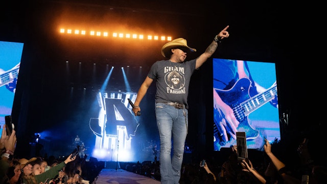 TWIN LAKES, WISCONSIN - JULY 22: Jason Aldean performs onstage at Country Thunder Wisconsin - Day 3 on July 22, 2023 in Twin Lakes, Wisconsin. (Photo by Joshua Applegate/Getty Images)