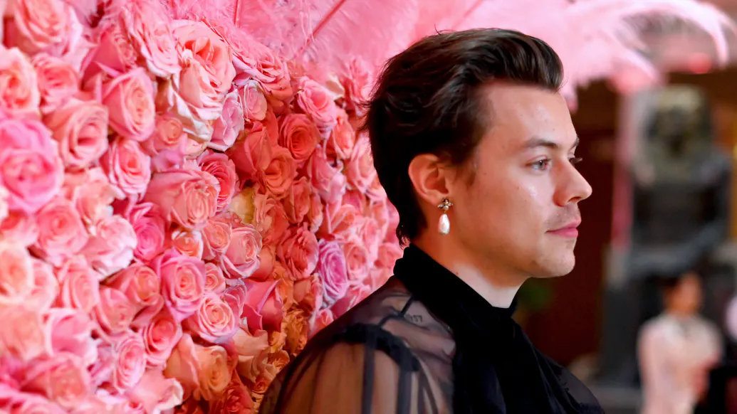 Billy Porter Still Mad ‘White’ And ‘Straight’ Harry Styles Wore Gown On Vogue Cover: ‘Using My Community’