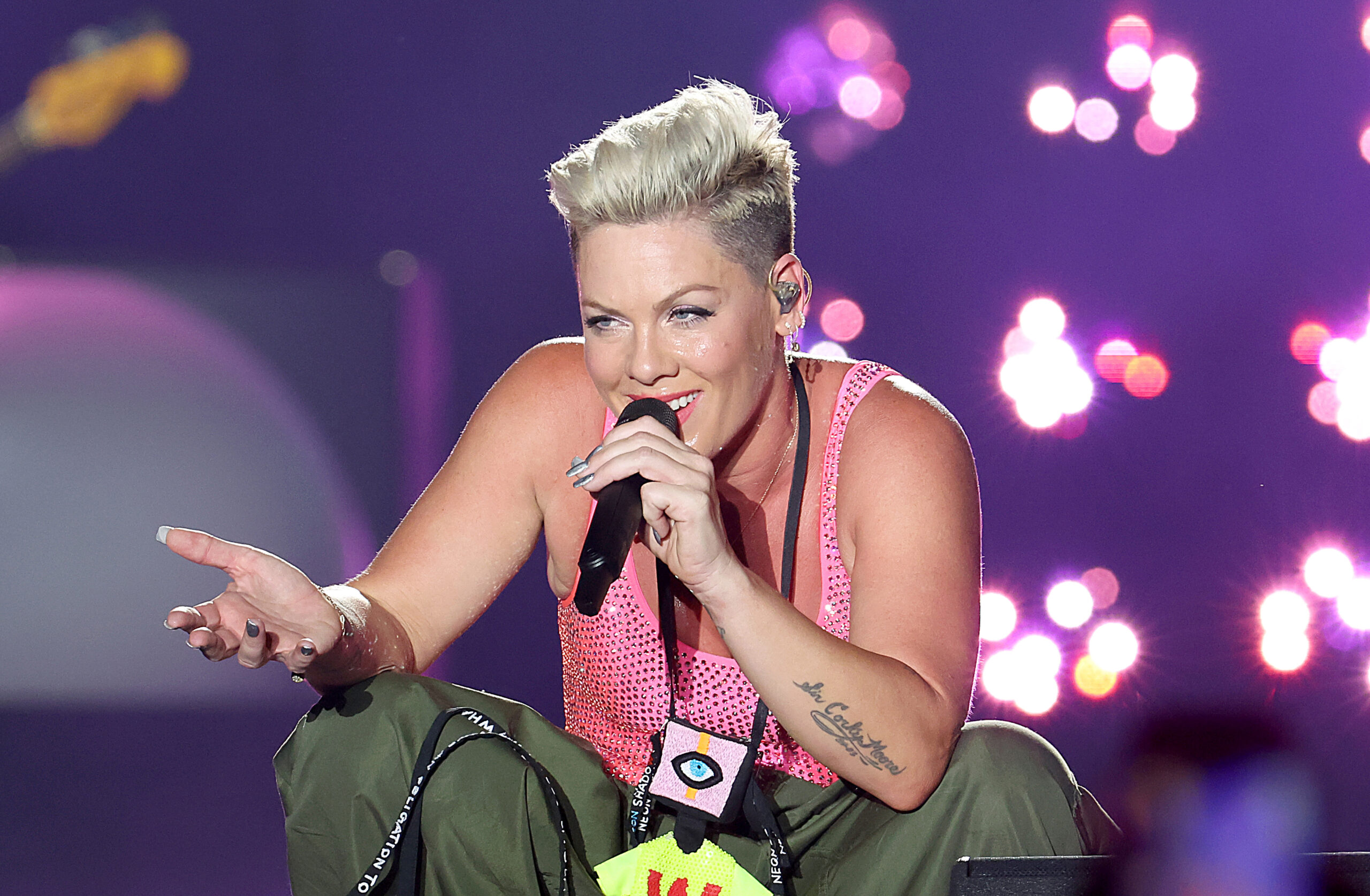 Woman in labor at Pink concert walks to hospital to deliver baby.