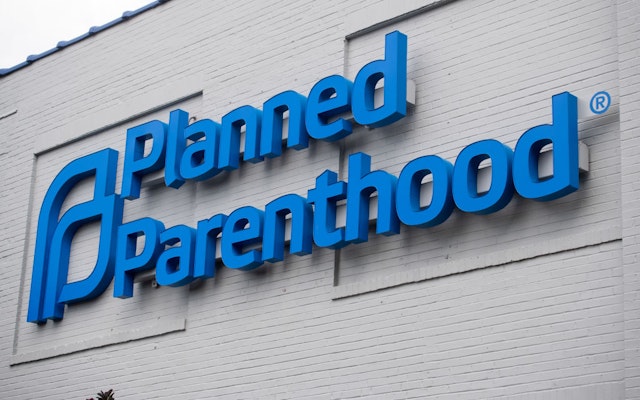 The logo of Planned Parenthood is seen outside the Planned Parenthood Reproductive Health Services Center in St. Louis, Missouri, May 30, 2019, the last location in the state performing abortions. - A US court weighed the fate of the last abortion clinic in Missouri on May 30, with the state hours away from becoming the first in 45 years to no longer offer the procedure amid a nationwide push to curtail access to abortion. (Photo by SAUL LOEB / AFP) (Photo credit should read SAUL LOEB/AFP via Getty Images)