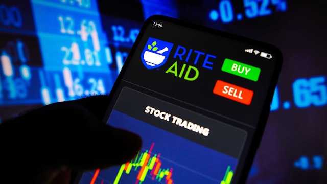 BRAZIL - 2022/05/08: In this photo illustration the stock trading graph of Rite Aid Corporation seen on a smartphone screen. (Photo Illustration by Rafael Henrique/SOPA Images/LightRocket via Getty Images)