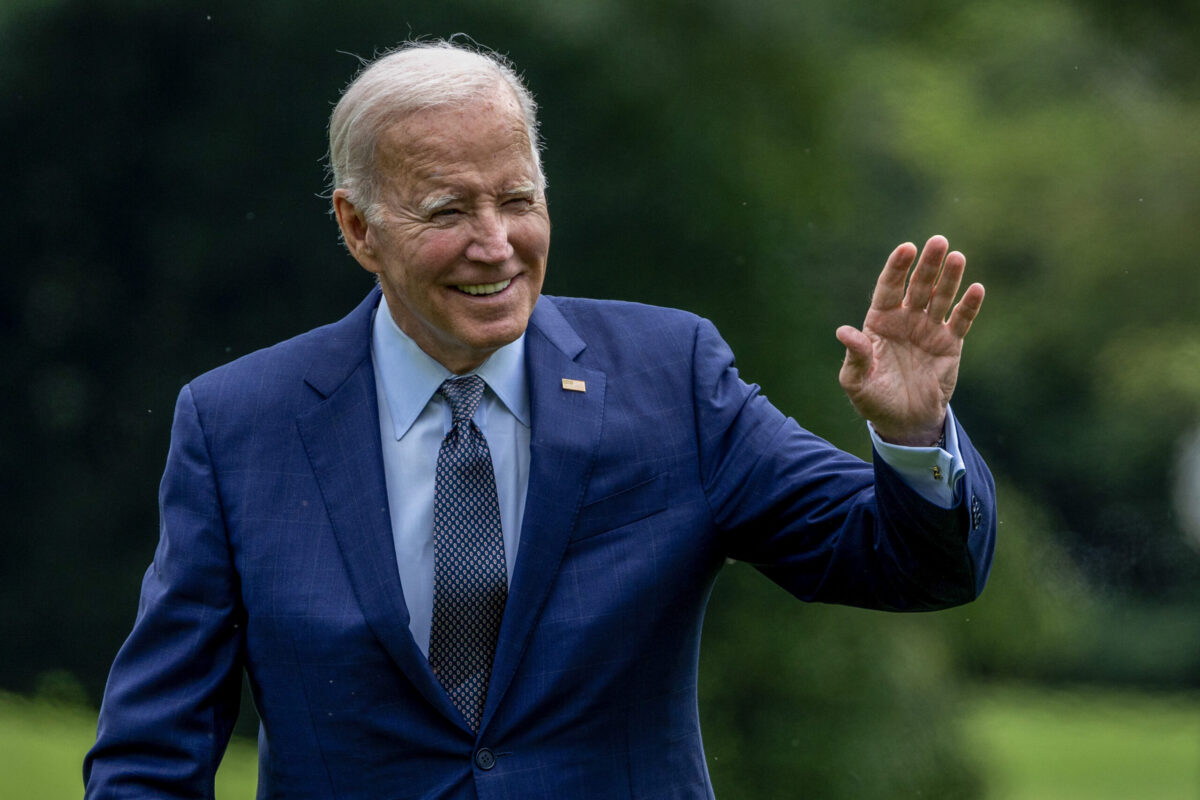 Biden gives Iran B, frees 5 Americans.