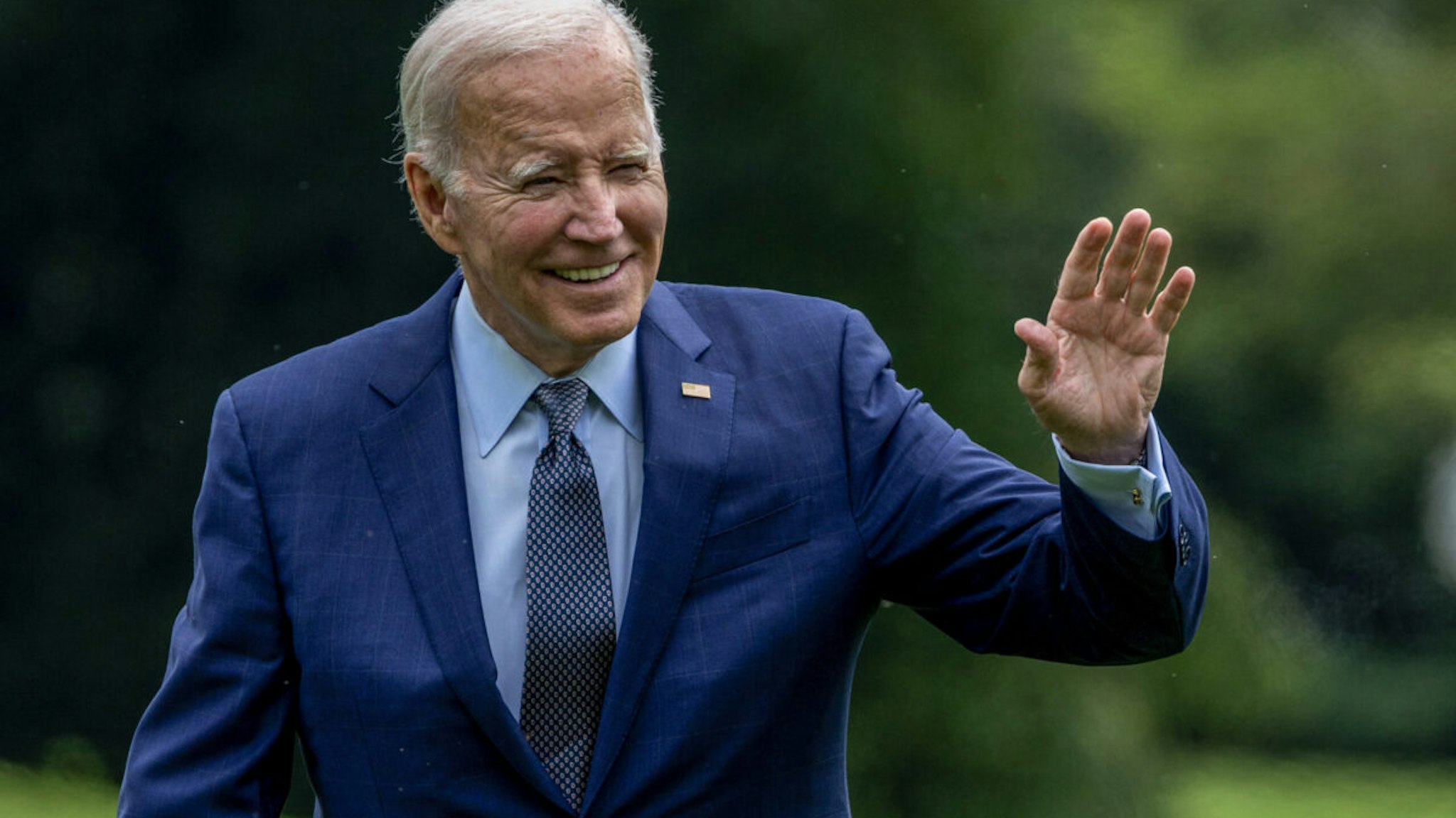 WASHINGTON, DC - SEPTEMBER 17: U.S. President Joe Biden arrives on the south lawn of the White House on September 17, 2023 in Washington, DC. The President spent the weekend in Delaware and is heading to New York City later in the day for the United Nations General Assembly.