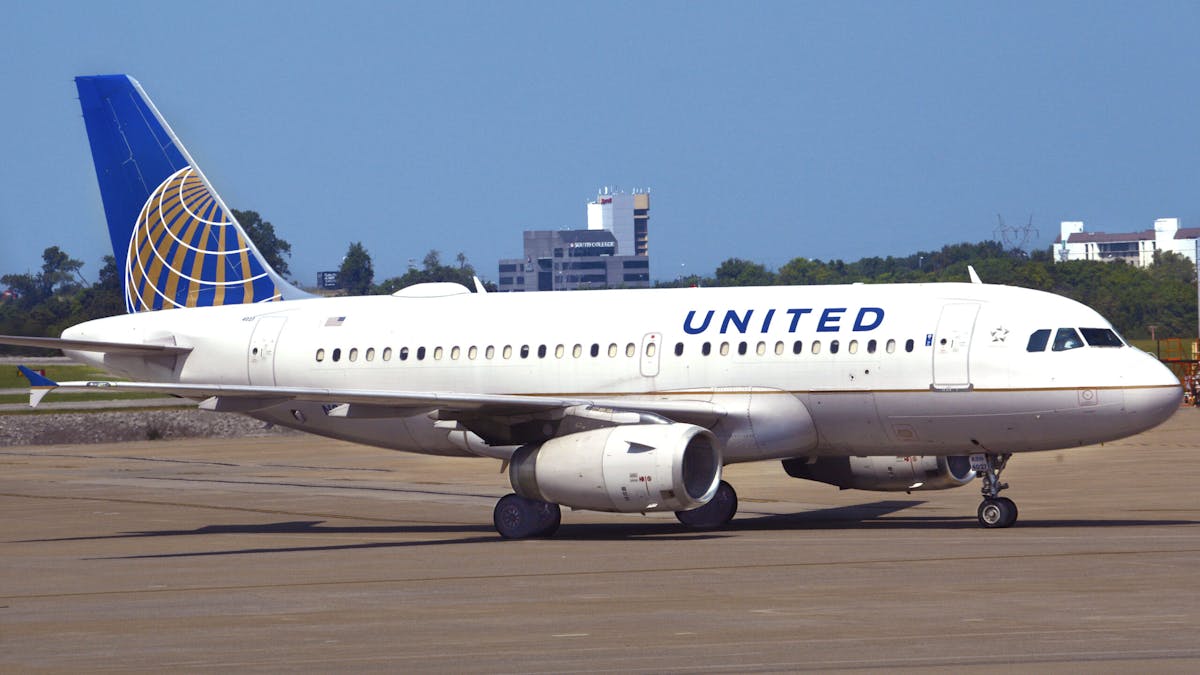 NextImg:United Airlines Flight Plummets 28,000 Feet After Leaving New Jersey For Rome, Forced To Return