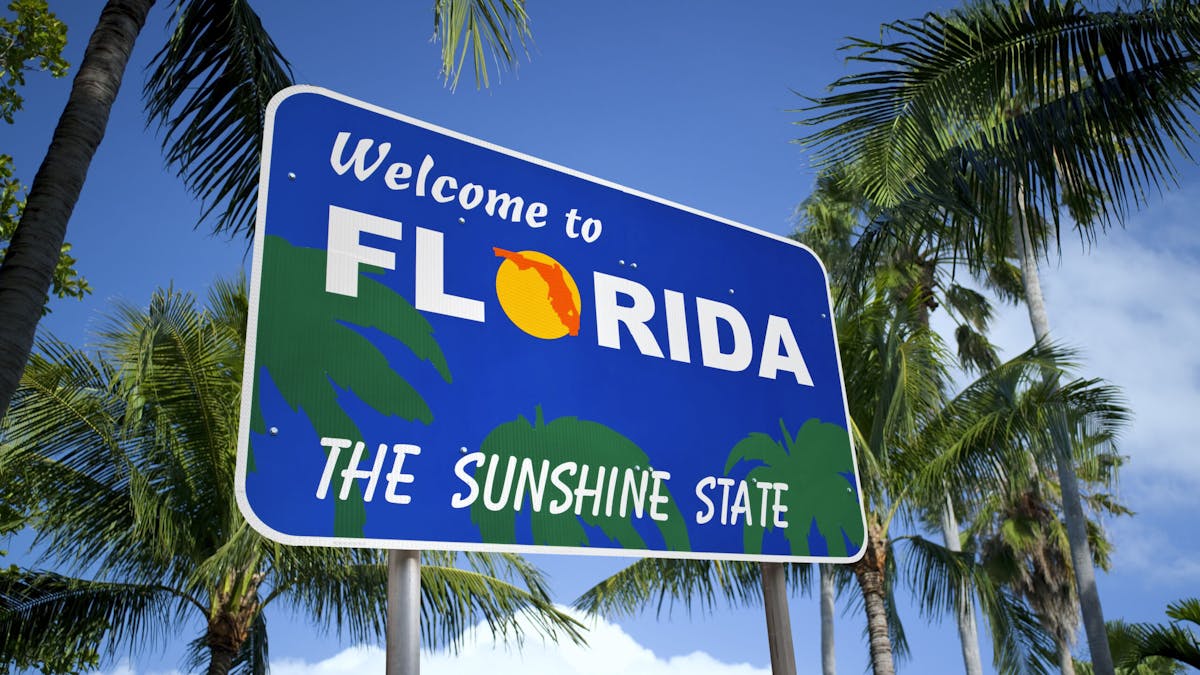 NextImg:Florida Dominates Country For State-To-State Migration While California Ranks Dead Last