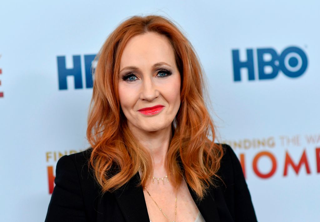 J.K. Rowling Fights Against Misleading Article About Her Daughter