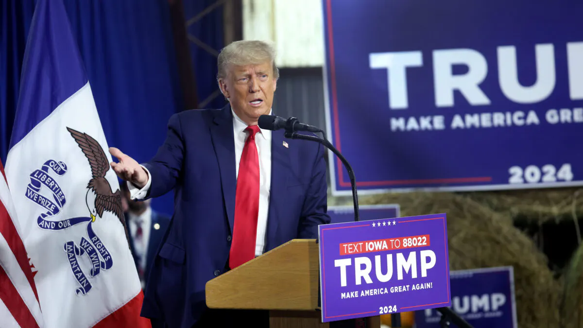 Trump Calls For Banning Refugees From Gaza