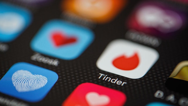 LONDON, ENGLAND - NOVEMBER 24: The "Tinder" app logo is seen amongst other dating apps on a mobile phone screen on November 24, 2016 in London, England. Following a number of deaths linked to the use of anonymous online dating apps, the police have warned users to be aware of the risks involved, following the growth in the scale of violence and sexual assaults linked to their use. (Photo by Leon Neal/Getty Images)