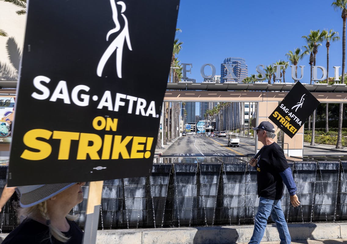NextImg:SAG-AFTRA Pickets In New York, L.A. Canceled Due To ‘Potential Safety Concerns’
