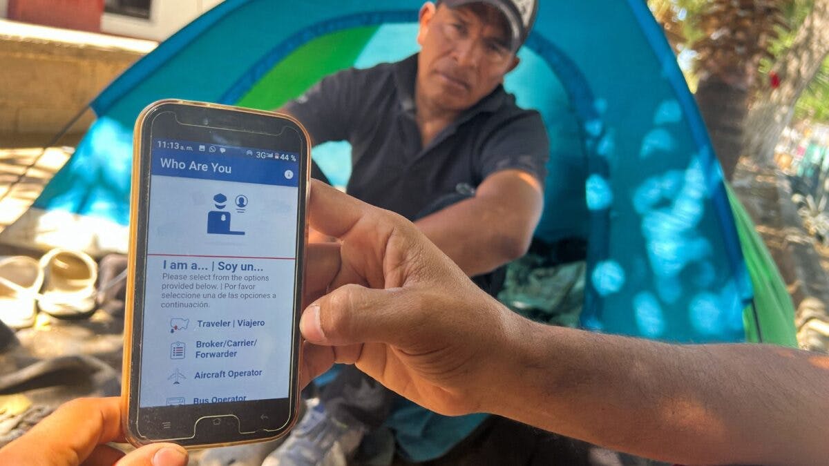 NextImg:Over A Quarter Million ‘Inadmissible Aliens’ Released Into U.S. After Using CBP App, Homeland Security Documents Reveal 